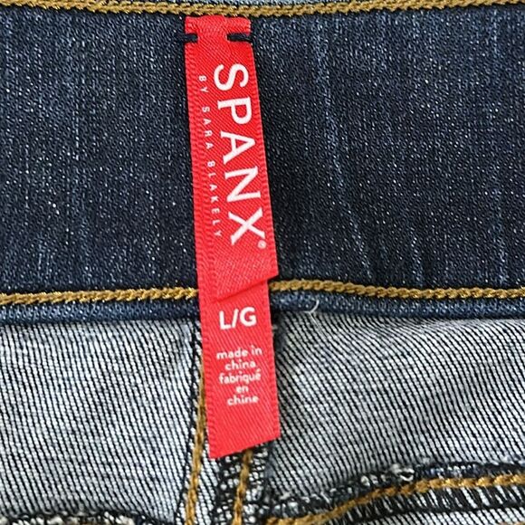 Spanx Jeans Size Large Pull On Distressed EUC - Picture 10 of 12